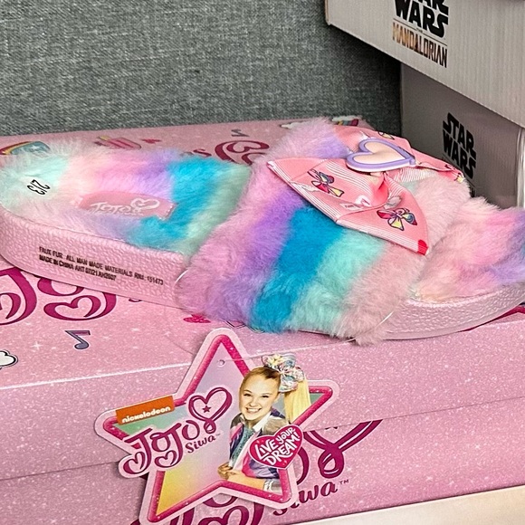 JoJo Siwa Pastel Fuzzy Slippers with Bow - Picture 1 of 5